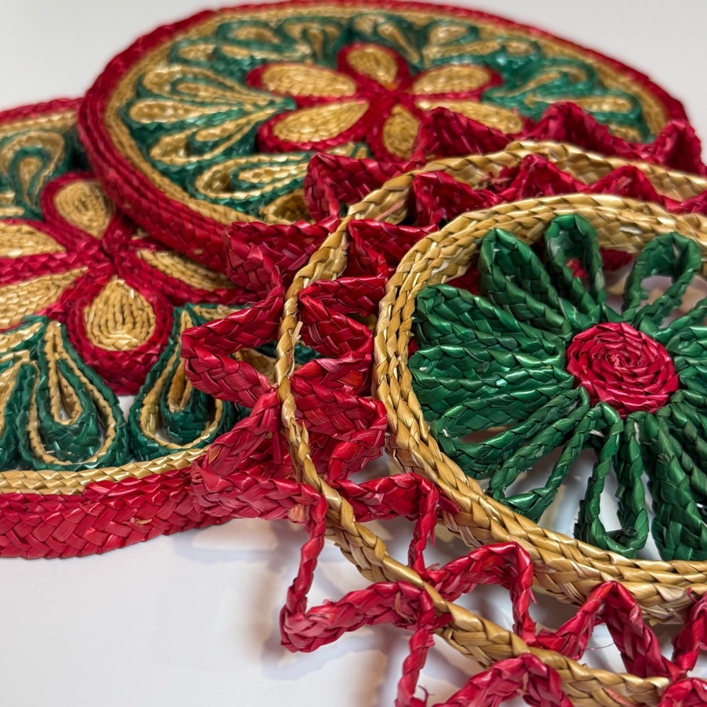 Red Green and Natural Colored Straw Trivets- Set of 3